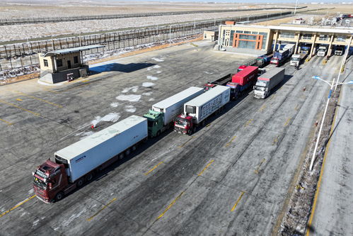 內蒙古二連浩特公路口岸貨運量創新高，助力區域經濟發展